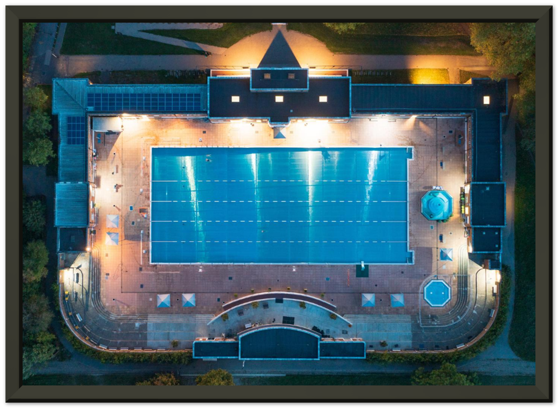Parliament Hill Fields Lido Night-time (Lido Cafe)