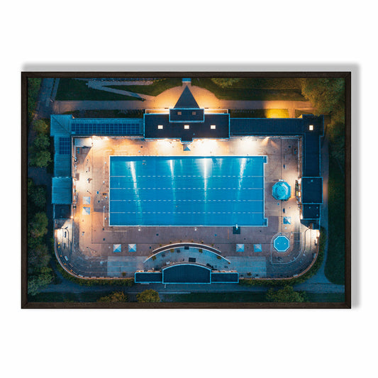 Parliament Hill Fields Lido (night-time)